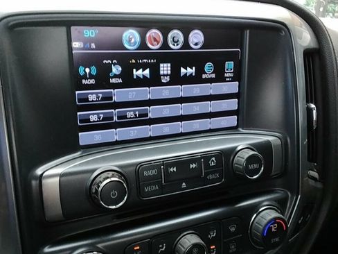 Used 2018 Chevrolet Silverado 1500 LTZ RWD image 17