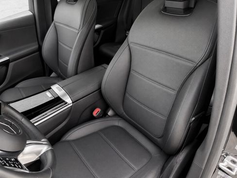 Certified 2024 Mercedes-Benz GLC 300 4MATIC image 2
