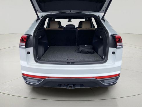 Used 2024 Volkswagen Atlas Cross Sport SE image 11