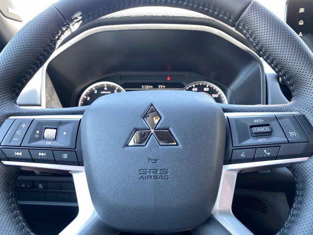 New 2026 Mitsubishi Outlander LE AWD/4WD image 13