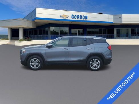 Used 2019 GMC Terrain SLE FWD image 2