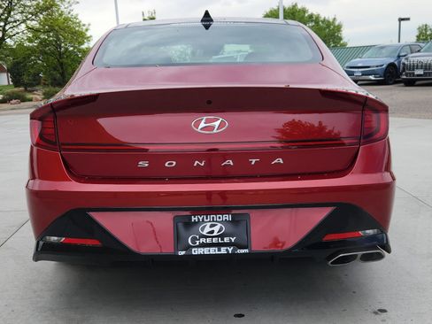 Used 2023 Hyundai Sonata SEL w/ Convenience Package FWD image 4