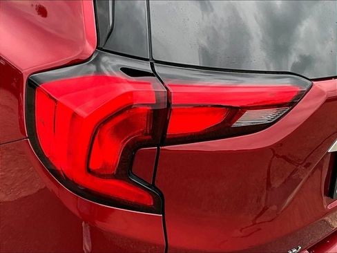 Used 2019 GMC Terrain Denali w/ Advanced Safety Package AWD/4WD image 25