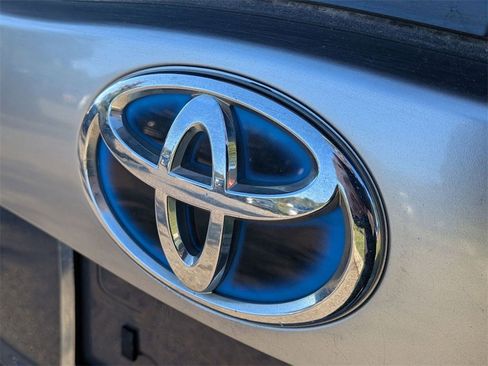 Used 2013 Toyota Prius Plug-In Hybrid image 9