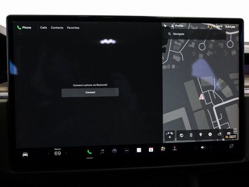 Used 2022 Tesla Model X image 25