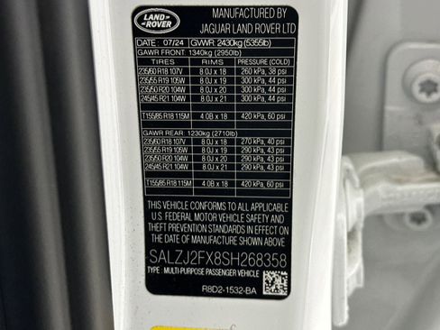 Used 2025 Land Rover Range Rover Evoque S image 19