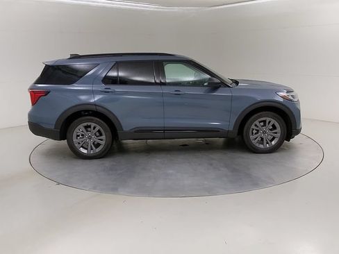 New 2026 Ford Explorer Active w/ Active Comfort Package AWD/4WD image 13