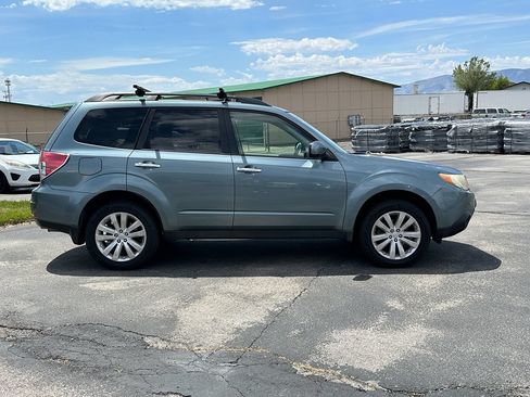Used 2013 Subaru Forester 2.5X Premium w/ Popular Pkg 2 AWD/4WD image 10
