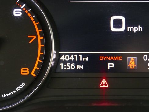 Used 2023 Audi Q5 2.0T Premium w/ Convenience Package image 16