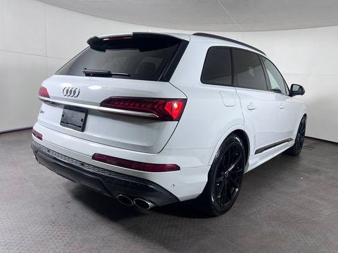 Used 2021 Audi SQ7 Prestige AWD/4WD image 5