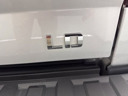 Used 2019 Chevrolet Silverado 1500 LT image 22