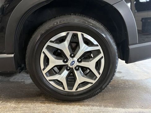 Used 2024 Subaru Forester Premium image 33