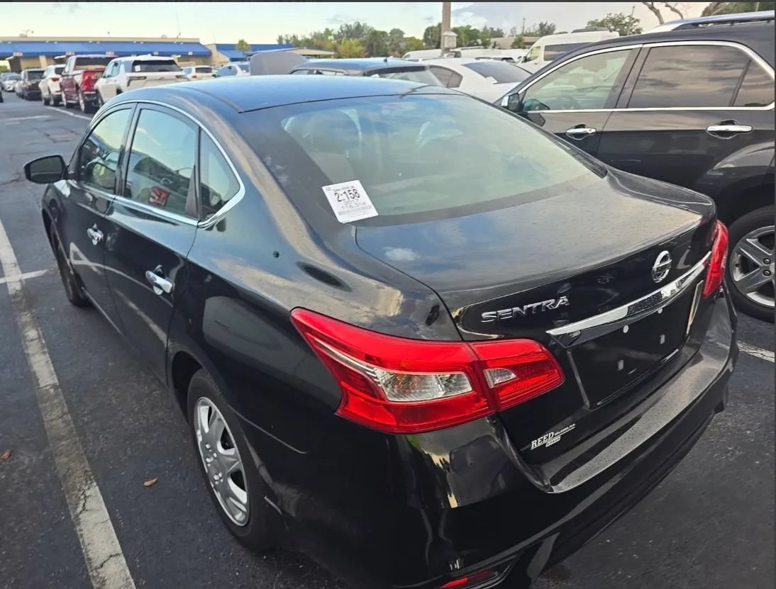 Used 2017 Nissan Sentra S FWD image 2