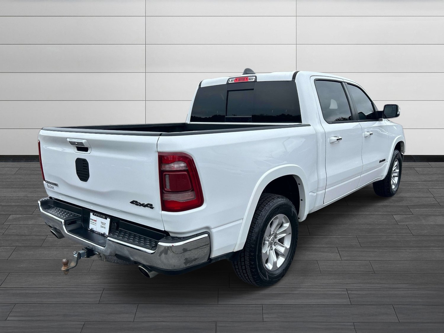 Used 2022 RAM 1500 Laramie AWD/4WD image 3