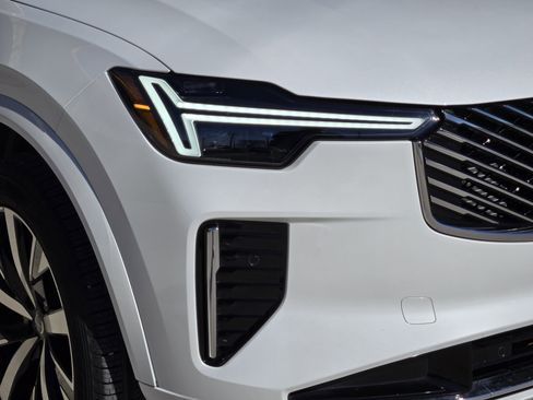 Used 2025 Volvo XC90 B6 Core w/ Protection Package image 67