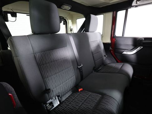 Used 2011 Jeep Wrangler Unlimited Rubicon AWD/4WD image 20