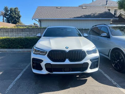 Used 2022 BMW X6 xDrive40i w/ M Sport Package AWD/4WD image 2