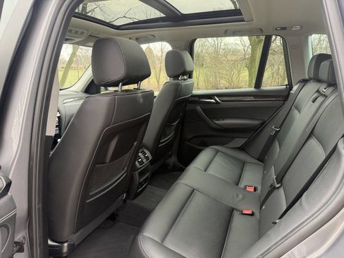 Used 2017 BMW X3 xDrive28i image 11