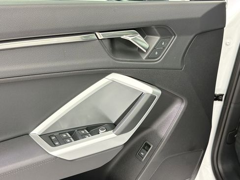 Certified 2025 Audi Q3 2.0T Premium image 13