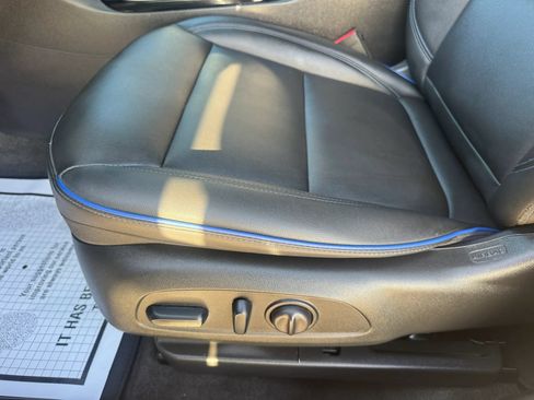Used 2024 Buick Envista Sport Touring w/ Convenience I Package FWD image 28
