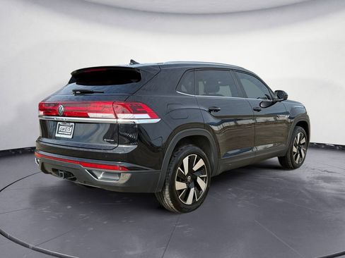 Used 2024 Volkswagen Atlas Cross Sport SE image 19