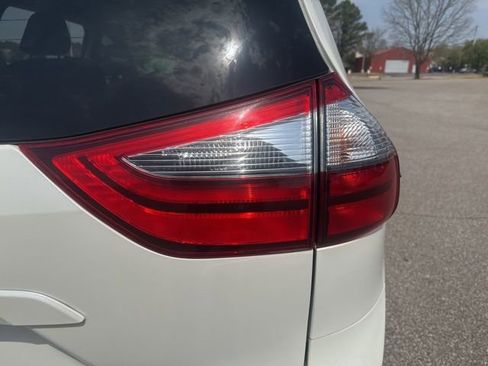 Used 2020 Toyota Sienna XLE image 10