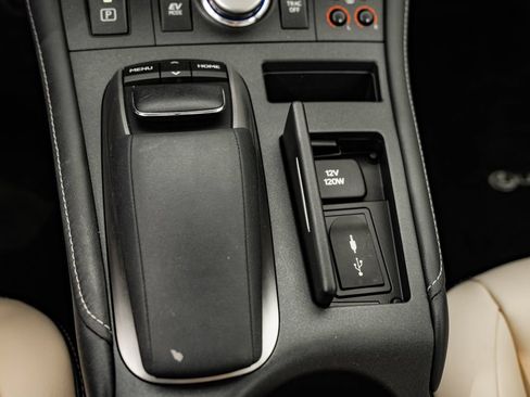 Used 2014 Lexus CT 200h FWD image 35