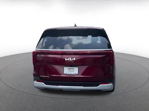 Used 2026 Kia Carnival FWD image 12