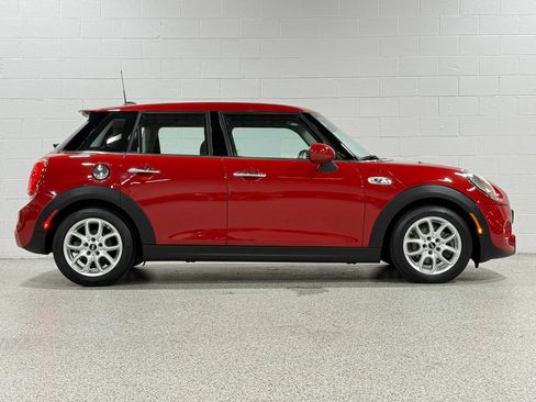 Used 2017 MINI Cooper S FWD image 4