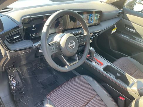 New 2026 Nissan Kicks SR image 17