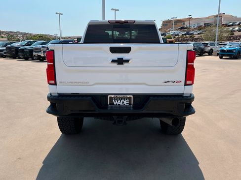 Used 2026 Chevrolet Silverado 2500 ZR2 AWD/4WD image 5