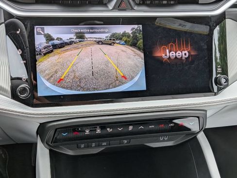 New 2026 Jeep Cherokee Limited AWD/4WD image 25