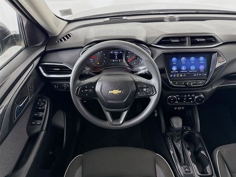 Used 2023 Chevrolet TrailBlazer LT w/ Convenience Package image 21