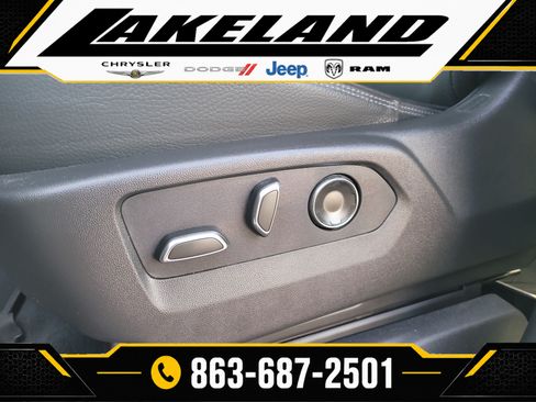 Used 2025 GMC Sierra 1500 Denali AWD/4WD image 19