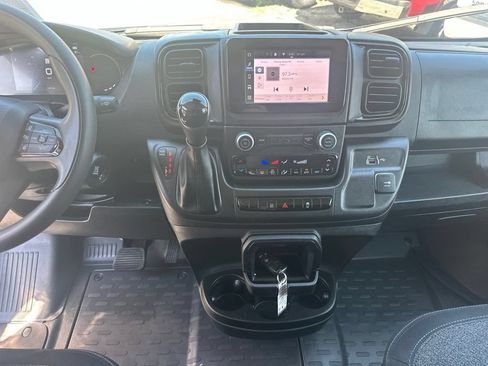 Used 2025 RAM ProMaster 2500 w/ U-Haul Equipment Group FWD image 21