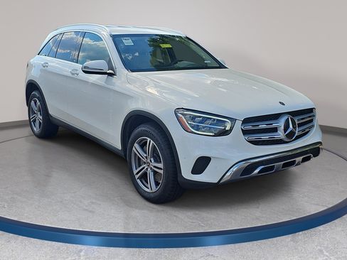 Used 2021 Mercedes-Benz GLC 300 image 3