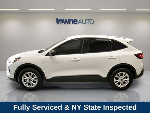 Used 2025 Ford Escape Active w/ Cold Weather Package AWD/4WD image 2