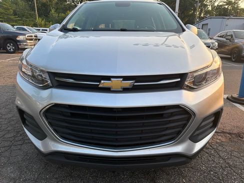 Used 2017 Chevrolet Trax LS AWD/4WD image 2