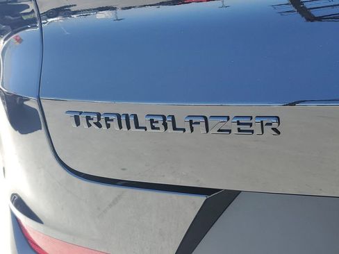 New 2026 Chevrolet TrailBlazer LT w/ Midnight Edition FWD image 8