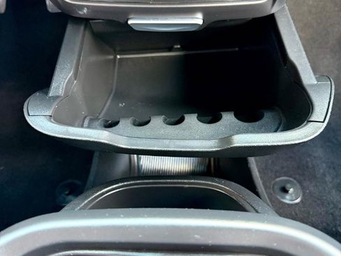 Used 2025 Chrysler Pacifica Select FWD image 28
