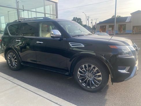 Used 2023 Nissan Armada Platinum w/ Captain's Chairs Package AWD/4WD image 2