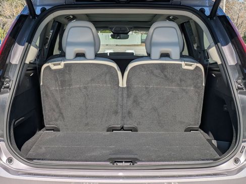 New 2026 Volvo XC90 B6 Ultra w/ Protection Package Premier AWD/4WD image 13