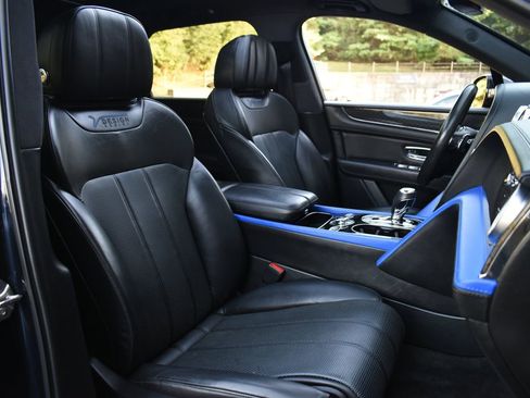Used 2020 Bentley Bentayga Design Series image 22