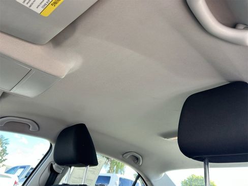 Used 2013 Volkswagen Jetta S image 33