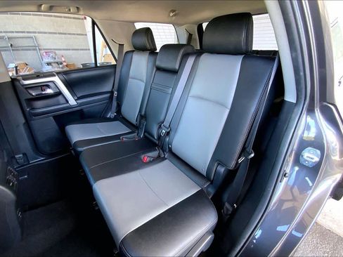 Used 2019 Toyota 4Runner SR5 Premium image 20