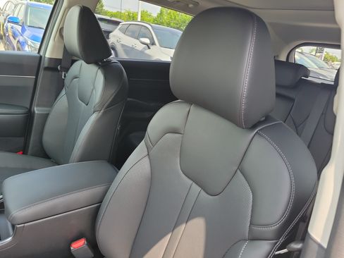 New 2026 Kia Sorento S w/ S Panoramic Sunroof Package FWD image 17