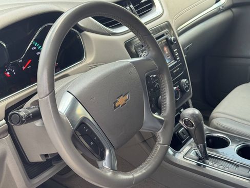 Used 2015 Chevrolet Traverse LT w/ Style and Technology Package AWD/4WD image 14