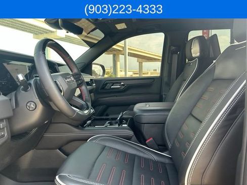 Used 2026 GMC Yukon AT4 Ultimate w/ LPO, Floor Liner Package AWD/4WD image 35