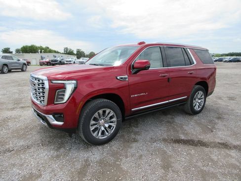 New 2026 GMC Yukon Denali w/ Sun & Power Step Package AWD/4WD image 7