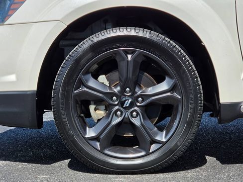 Used 2019 Dodge Journey Crossroad FWD image 9